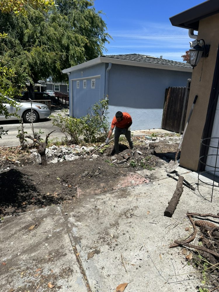 Slide of Astare Construction