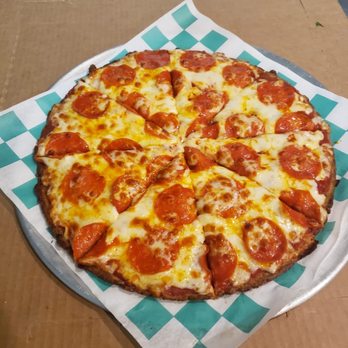 Pizza Twist - Pepperoni on a Gluten Free Crust - Pizza Near Me - Brentwood, California Pizza Twist - Pepperoni on a Gluten Free Crust - Pizza Near Me - Brentwood, California