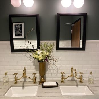 Bazati - Beautiful bathroom - Latin American Near Me - Atlanta, Georgia