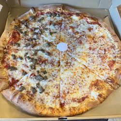 Emricci Pizzeria - XXL half cheese and half meatballs