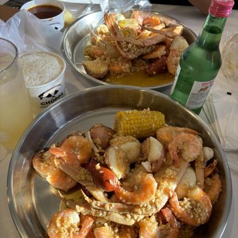 Cajun Crack'n - Yummy crab boil with garlic sauce! - Seafood Near Me - Stockton, California Cajun Crack'n - Yummy crab boil with garlic sauce! - Seafood Near Me - Stockton, California