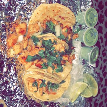 Tacos Lusi’s - Chicken tacos w lemon salsa verde - Mexican Near Me - Houston, Texas Tacos Lusi’s - Chicken tacos w lemon salsa verde - Mexican Near Me - Houston, Texas