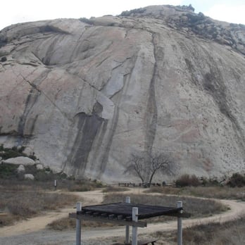 Big Rock - Big Rock at Perris Lake - Climbing Near Me - Perris, California