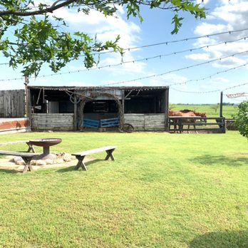 Fly By Night Cattle Company Steakhouse - Steakhouses Near Me - Cleburne, Texas