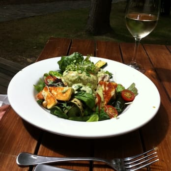 Rock Ferry - Chicken with halumi on courgettes and green beans - Wineries Near Me - Rapaura, MBH