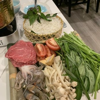 Ocean Grill & Bar - Seafood hot pot - Vietnamese Near Me - Chicago, Illinois Ocean Grill & Bar - Seafood hot pot - Vietnamese Near Me - Chicago, Illinois