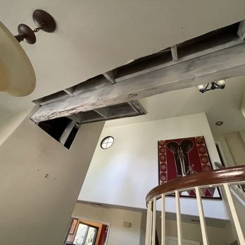 Dependable Water Damage Restoration - Entry way mold damage clean up - Damage Restoration Near Me - Van Nuys, California