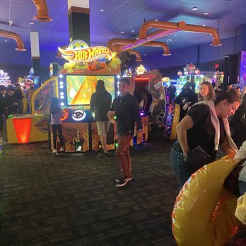 Dave & Buster's San Diego - Games - Sports Bars Near Me - San Diego, California