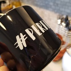 HomeSense - Cracked mug