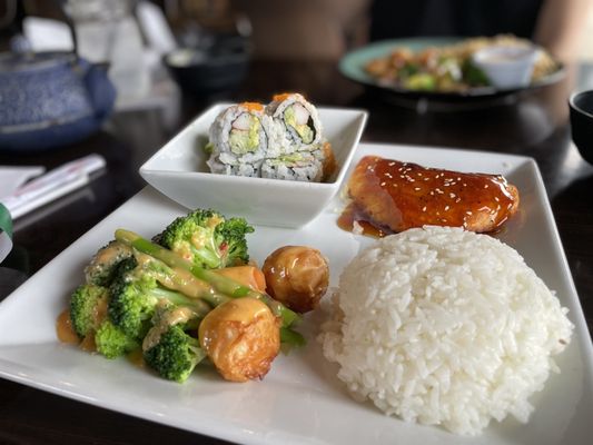 Oishiya Hibachi & Sushi by null