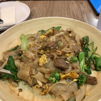 Siam Station - Pad See Ew - Thai Near Me - Irvine, California