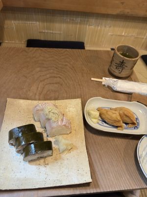 Izuju Sushi by null