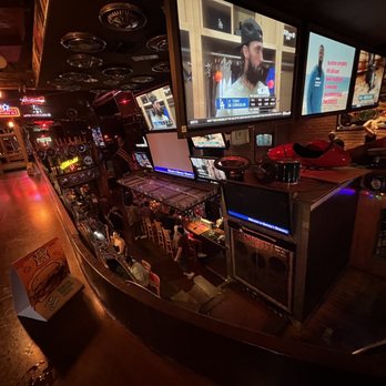 Barney's Beanery - Top floor view - Breakfast & Brunch Near Me - Westwood, California
