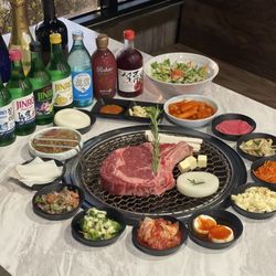 Ribs & Co - Unlimited Wagyu Tomahawk