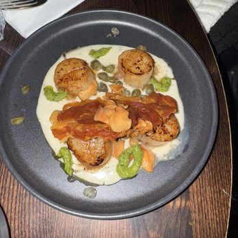 The Sheep Heid Inn - Scallop and prosciutto appetizer - Pubs Near Me - Edinburgh, EDH