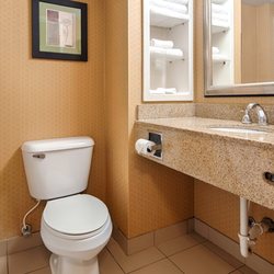 Best Western Windsor Inn & Suites - Guest Bathroom