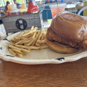Whistle Britches - Plano - American Near Me - Plano, Texas