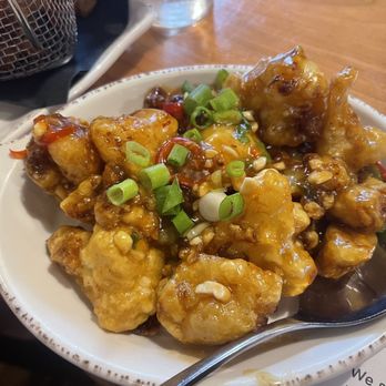 City Winery Hudson Valley - Kung Pao Cauliflower - DELICIOUS! - American Near Me - Montgomery, New York