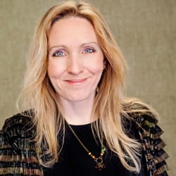 EyeStyles - Sara Mabie OD offers complete eye exams and contact lenses for the whole family. She also fits gas permeable contact lenses!