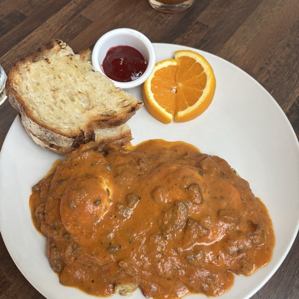 Americana - Eggs AMERICANA BENEDICT (gluten free) - New American Near Me - Seattle, Washington