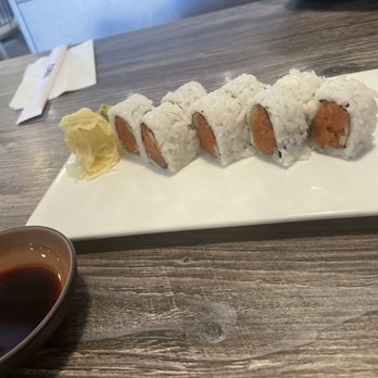 Hako - Spicy tuna roll - Sushi Bars Near Me - Irvine, California Hako - Spicy tuna roll - Sushi Bars Near Me - Irvine, California