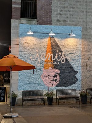 Jeni's Splendid Ice Creams by null