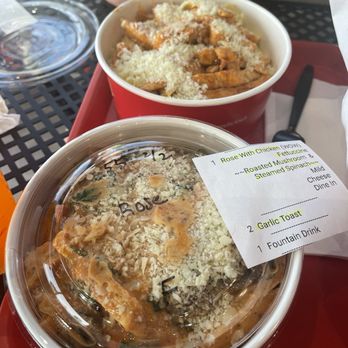 Wow Spaghetti - Rose Chicken Fettucine - Fast Food Near Me - Westminster, California