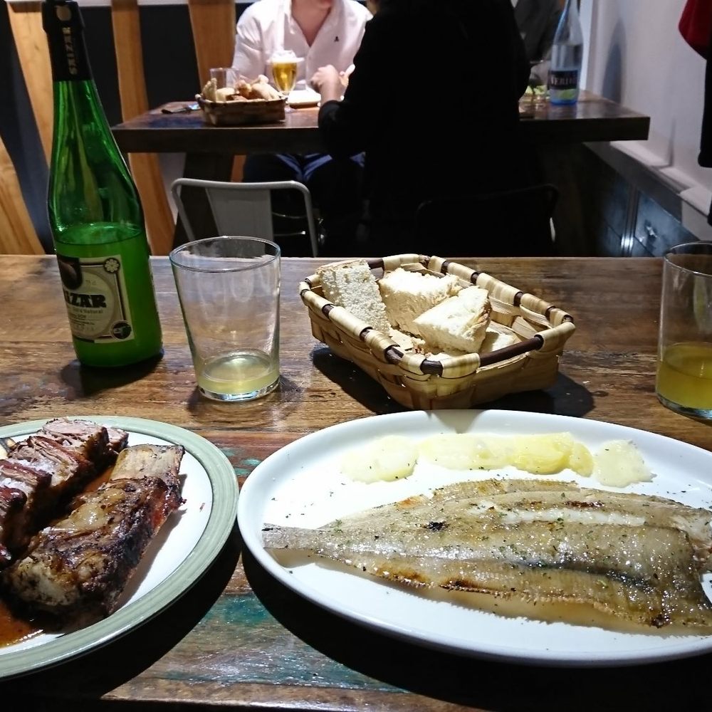 Menu del dia include a starter, main course, dessert and drink!