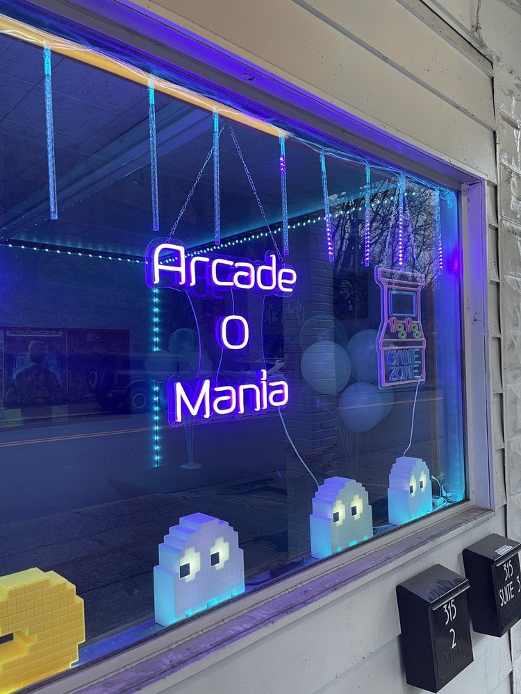 Social spots from Arcade-O-Mania