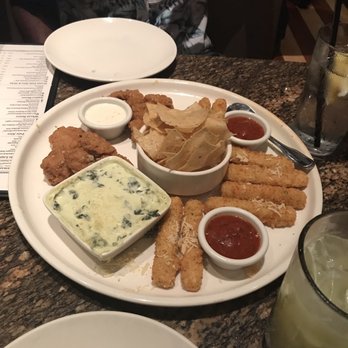 BJ's Restaurant & Brewhouse - Sampler - Breweries Near Me - Tucson, Arizona