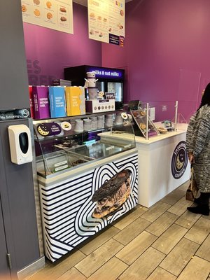 Insomnia Cookies by null