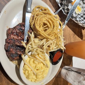 Bobby Q - 8 oz. Center-Cut Fired Filet Mignon Steak with chosen sides - Barbeque Near Me - Phoenix, Arizona Bobby Q - 8 oz. Center-Cut Fired Filet Mignon Steak with chosen sides - Barbeque Near Me - Phoenix, Arizona