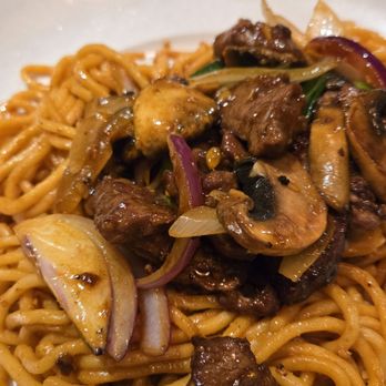 Brodard Chateau - Shaken beef garlic noodles - Vietnamese Near Me - Garden Grove, California Brodard Chateau - Shaken beef garlic noodles - Vietnamese Near Me - Garden Grove, California
