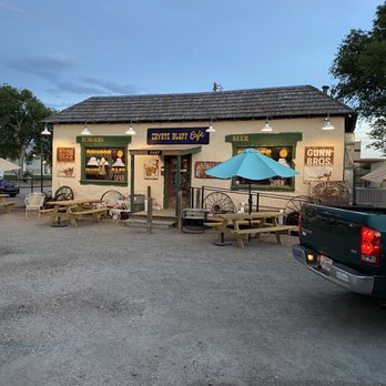 Coyote Bluff Cafe - the outside of the restaurant - Burgers Near Me - Amarillo, Texas