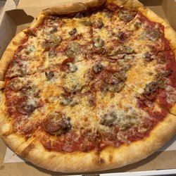 Vic's Pizza - Meat lovers pizza