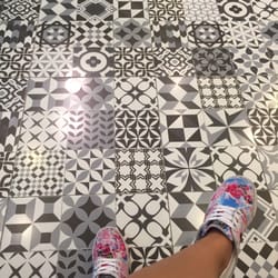 Brow Lounge - Floor decor!