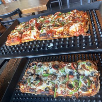 Peetza Pies & Pints - Pizza Near Me - Walnut Creek, California