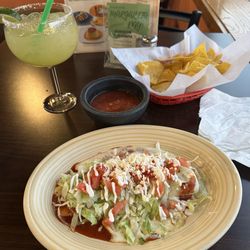 Jose's - Burrito deluxe, chips and salsa, margarita, staff, 10/10 Absolutely amazing!!