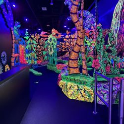 Putting Edge - Mini golf