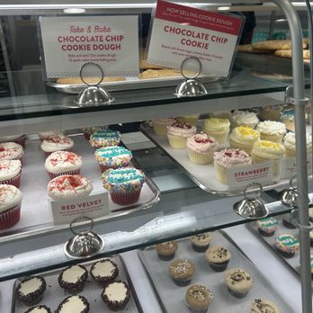 SusieCakes - Fort Worth - Cupcakes and some cookies - Cupcakes Near Me - Fort Worth, Texas SusieCakes - Fort Worth - Cupcakes and some cookies - Cupcakes Near Me - Fort Worth, Texas