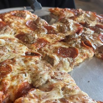Bella's Pizza Villa - Delicious pizza. Thin crust. - Pizza Near Me - Murrieta, California