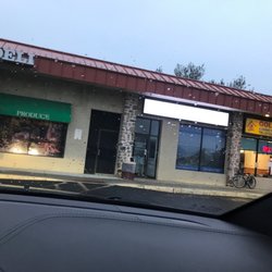 Golden Wok - Storefront