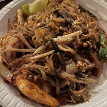 LoveMama - Pad Thai - Thai Near Me - New York, New York LoveMama - Pad Thai - Thai Near Me - New York, New York