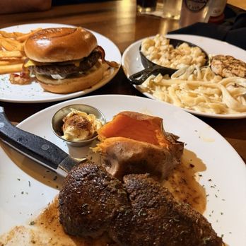 Ovation Bistro & Bar - American Near Me - Davenport, Florida Ovation Bistro & Bar - American Near Me - Davenport, Florida
