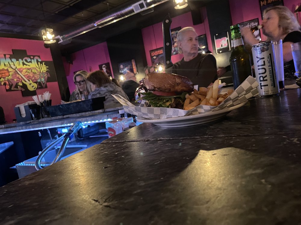 CLUB 80’S BAR & GRILL Updated October 2024 427 Cavitt Ave, Trafford