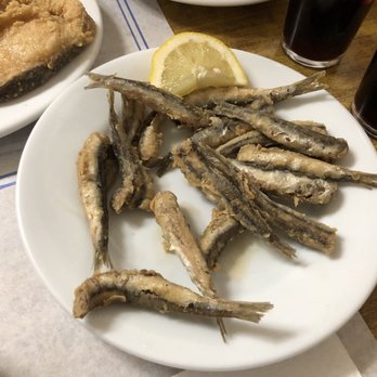 Can Maño - Fried Anchovies worth trying since it is a popular dish - Spanish Near Me - Barcelona, B