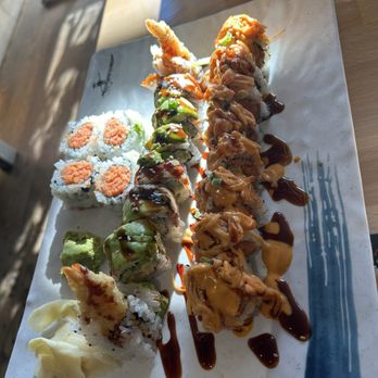 Domo Sushi - Sushi Bars Near Me - St. Charles, Illinois