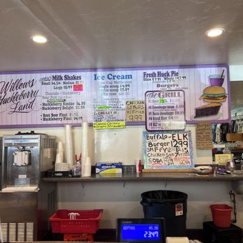Willows Huckleberry Land - Ice Cream & Frozen Yogurt Near Me - Hungry Horse, Montana