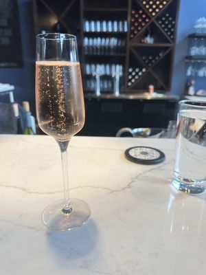 Vino at the Landing by null