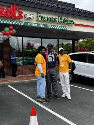 Ezell's Famous Chicken by null